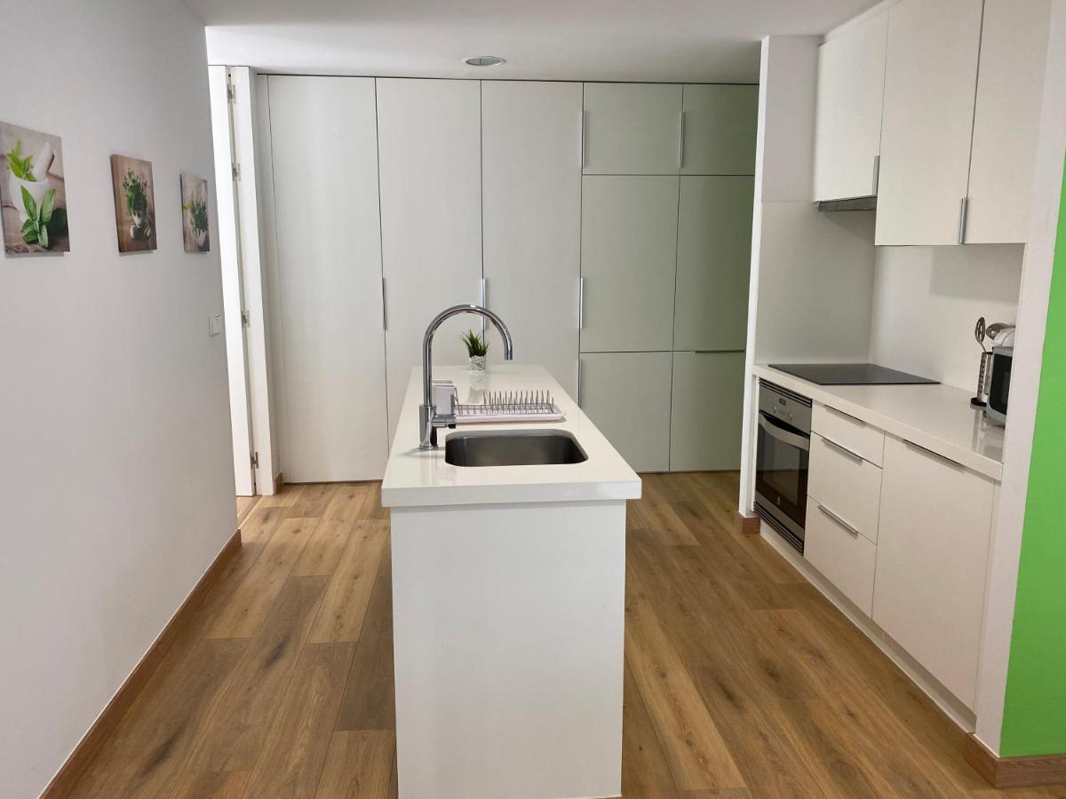 Piso En El Centro Para 4 Personas - Plaza Amboage - Wifi フェロル エクステリア 写真